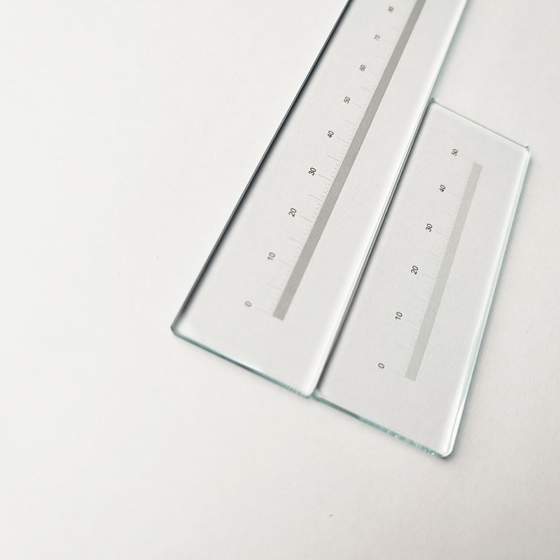 Lineal für optische Glaslinien im Bereich von 0–100 mm